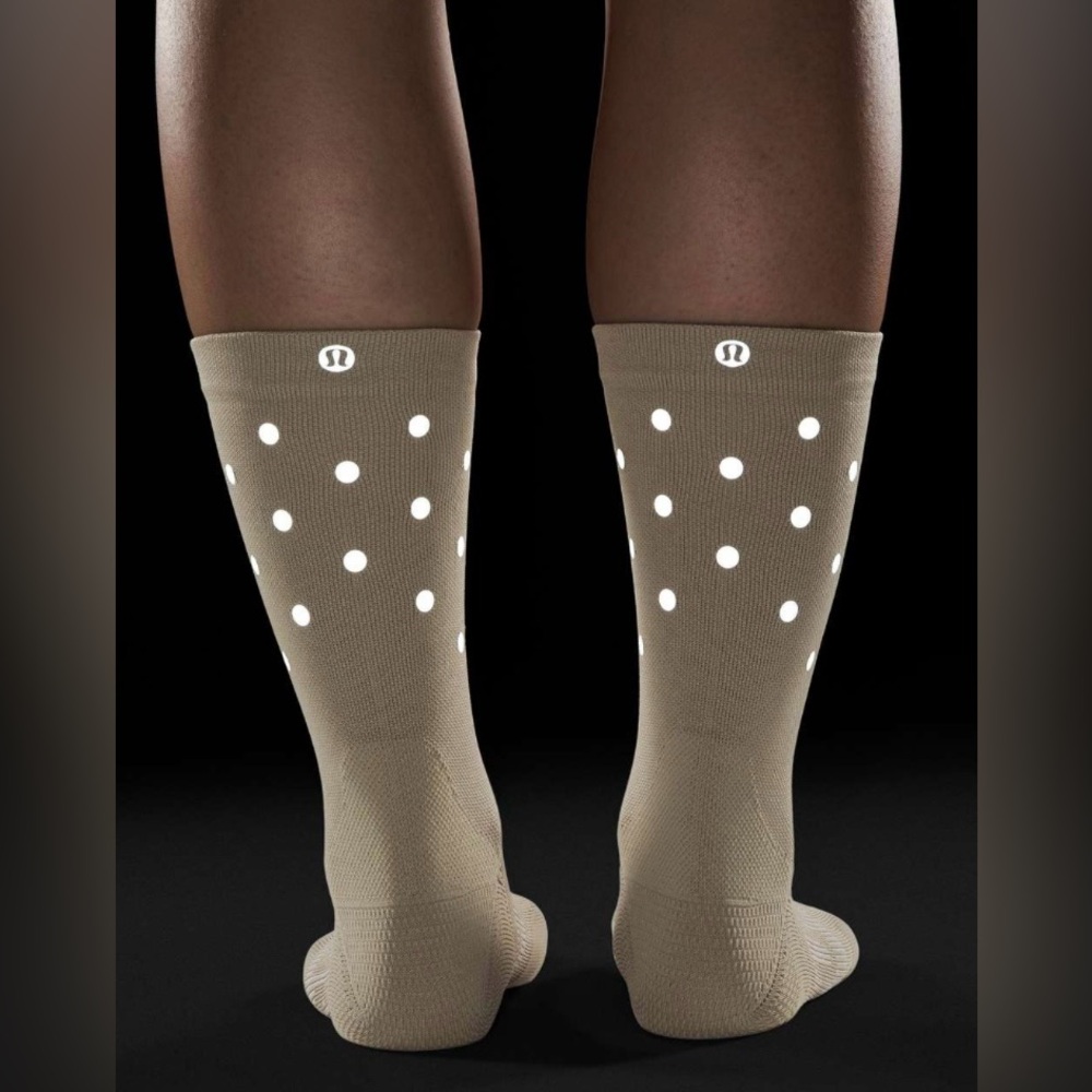 Lululemon NWT Training Power Stride Socks Crew Length Tan Color Size M